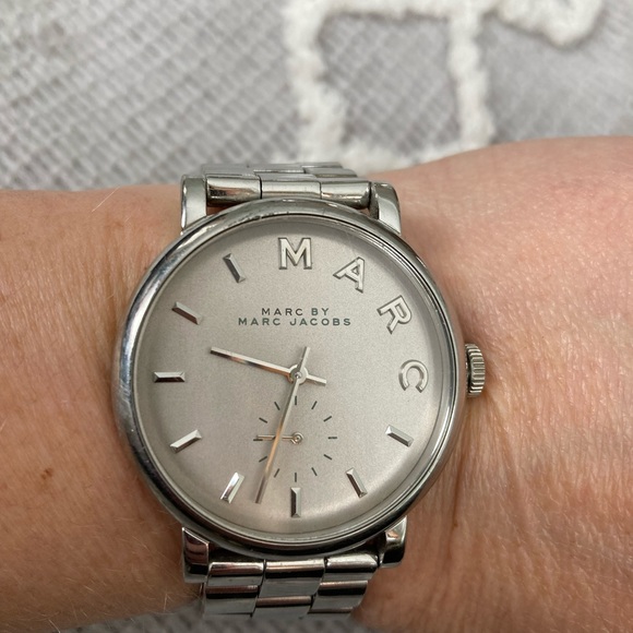 Marc Jacobs Watch - Picture 2 of 7